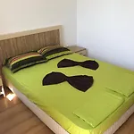 아파트 Salena